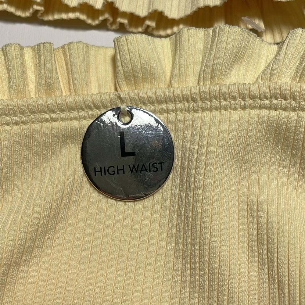 Forever 21 Yellow bikini set high waisted, ruffled strapless NWT L - Picture 7 of 10